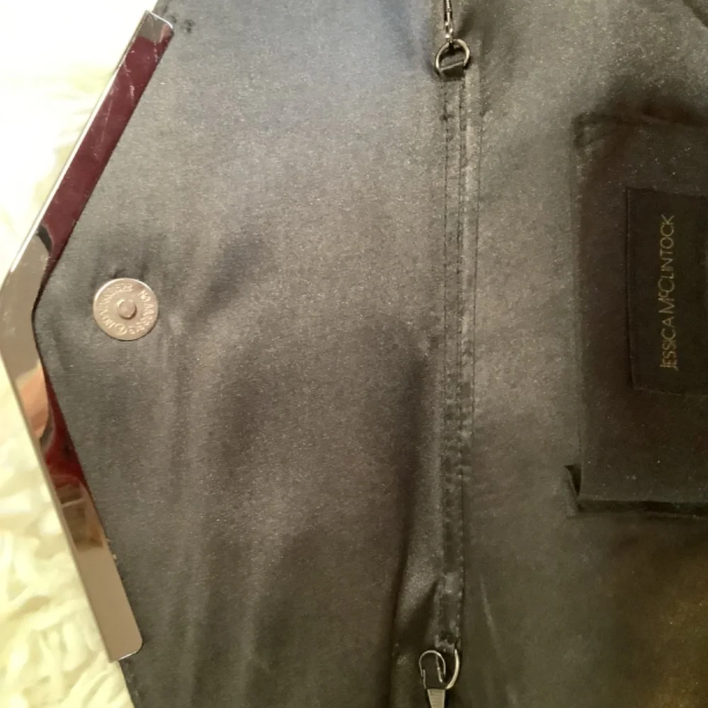 EUC Jessica McClintock  silver croc clutch‎ crossbody chain